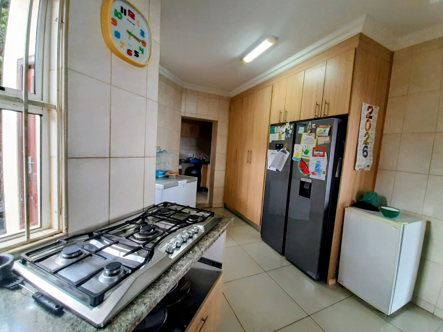 6 Bedroom Property for Sale in Kosmos North West